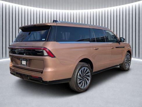 New 2025 Lincoln Navigator L Black Label image 3