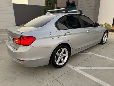 Used 2014 BMW 320i xDrive Sedan AWD/4WD image 4