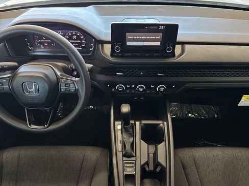 Certified 2025 Honda Accord SE image 13