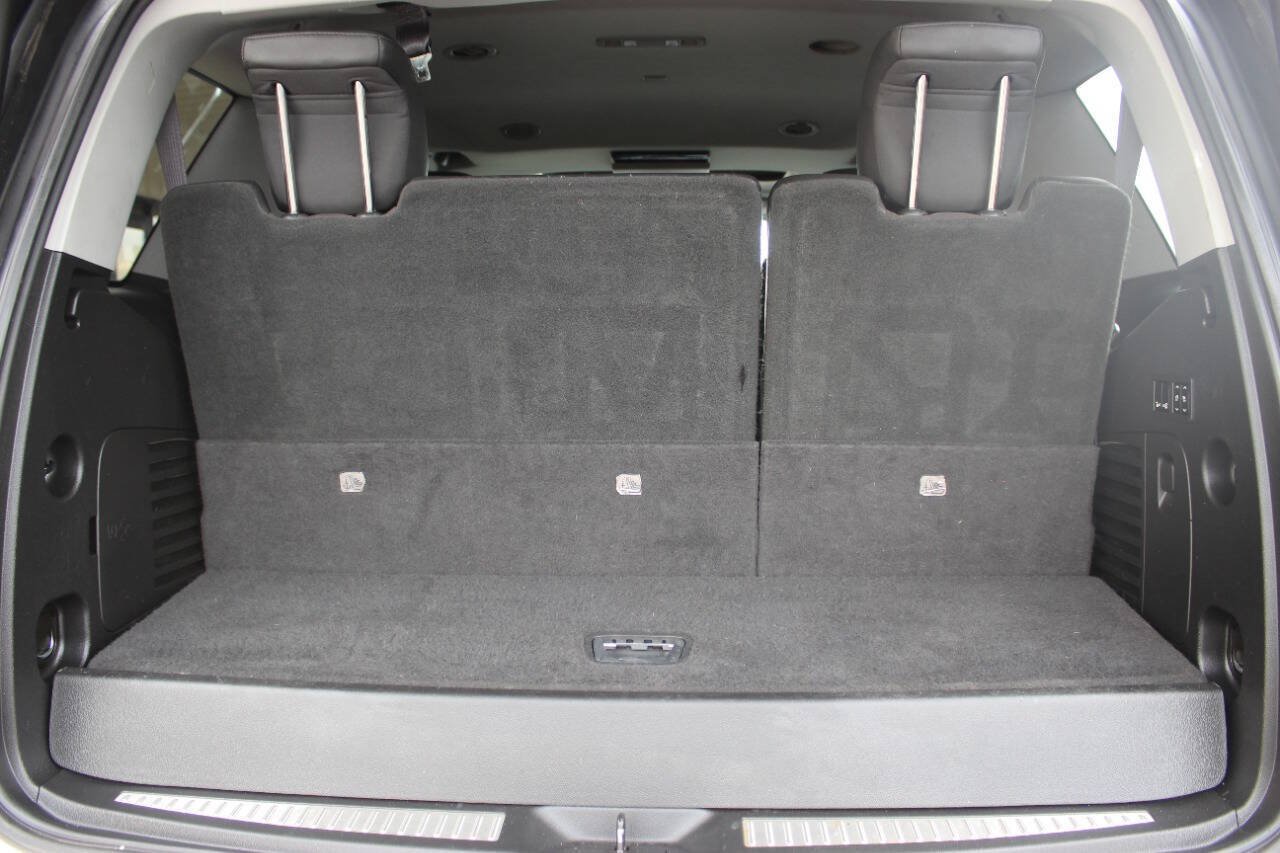 Used 2017 Cadillac Escalade Luxury AWD/4WD image 13