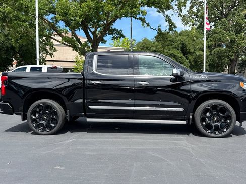 New 2026 Chevrolet Silverado 1500 High Country AWD/4WD image 2