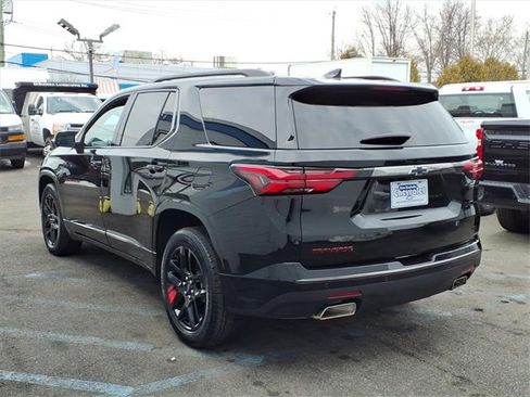 Used 2023 Chevrolet Traverse Premier w/ Redline Edition image 4