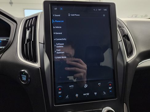 Used 2022 Ford Edge SEL image 44