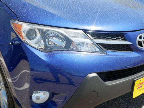 Used 2015 Toyota RAV4 Limited w/ Technology Package AWD/4WD image 16