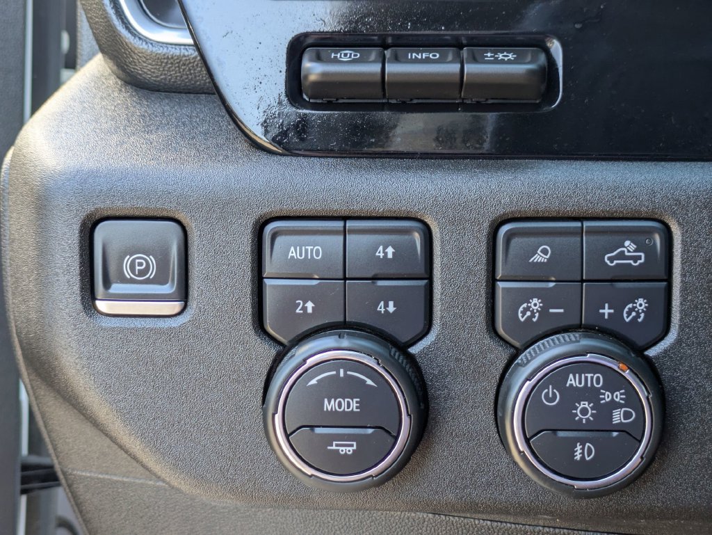 Used 2024 Chevrolet Silverado 2500 LTZ w/ LTZ Premium Package AWD/4WD image 18
