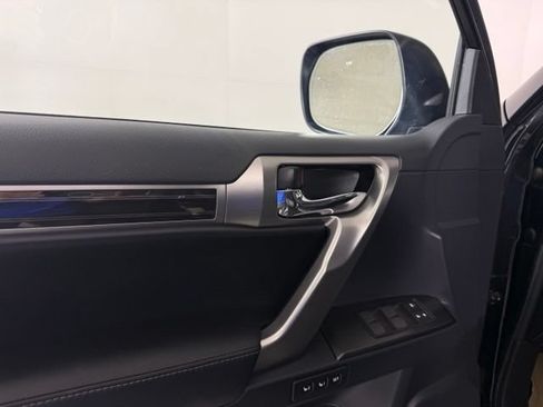 Used 2023 Lexus GX 460 Premium w/ Premium Package AWD/4WD image 31