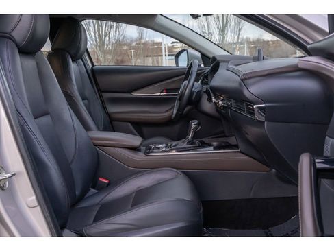 Used 2023 MAZDA CX-30 AWD 2.5 S w/ Premium Package image 11