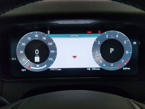 New 2026 Land Rover Range Rover Velar S AWD/4WD image 16