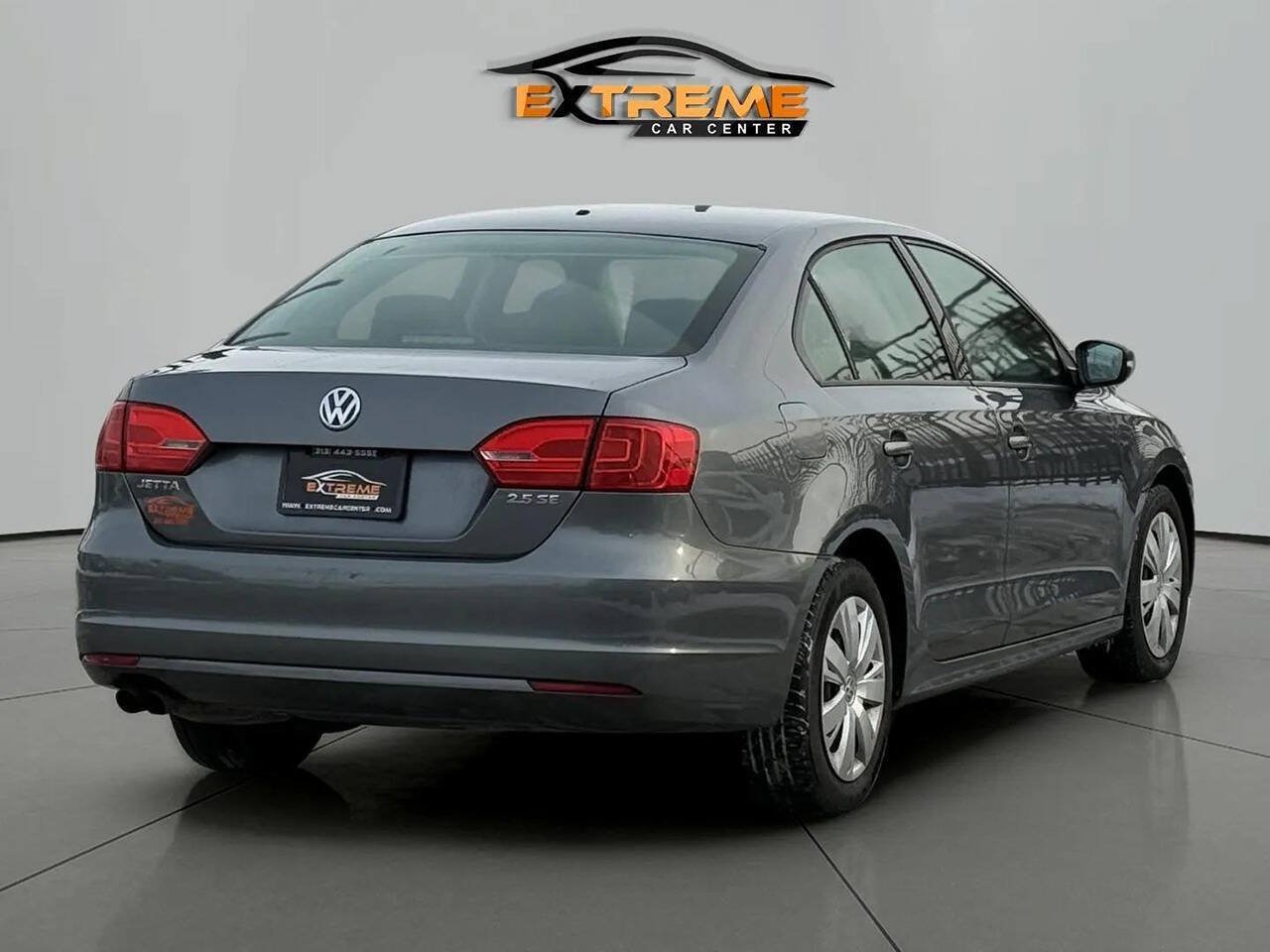 Used 2012 Volkswagen Jetta SE FWD image 6