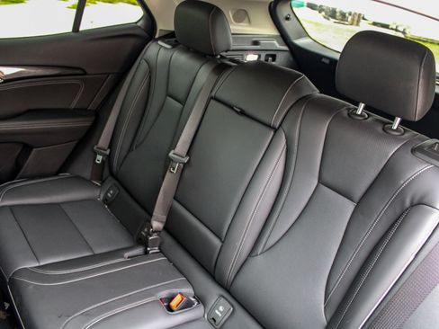 Used 2023 Buick Envision Essence FWD image 18