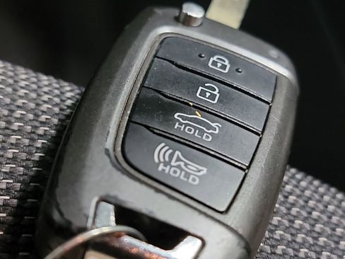 Used 2021 Hyundai Accent SE image 31