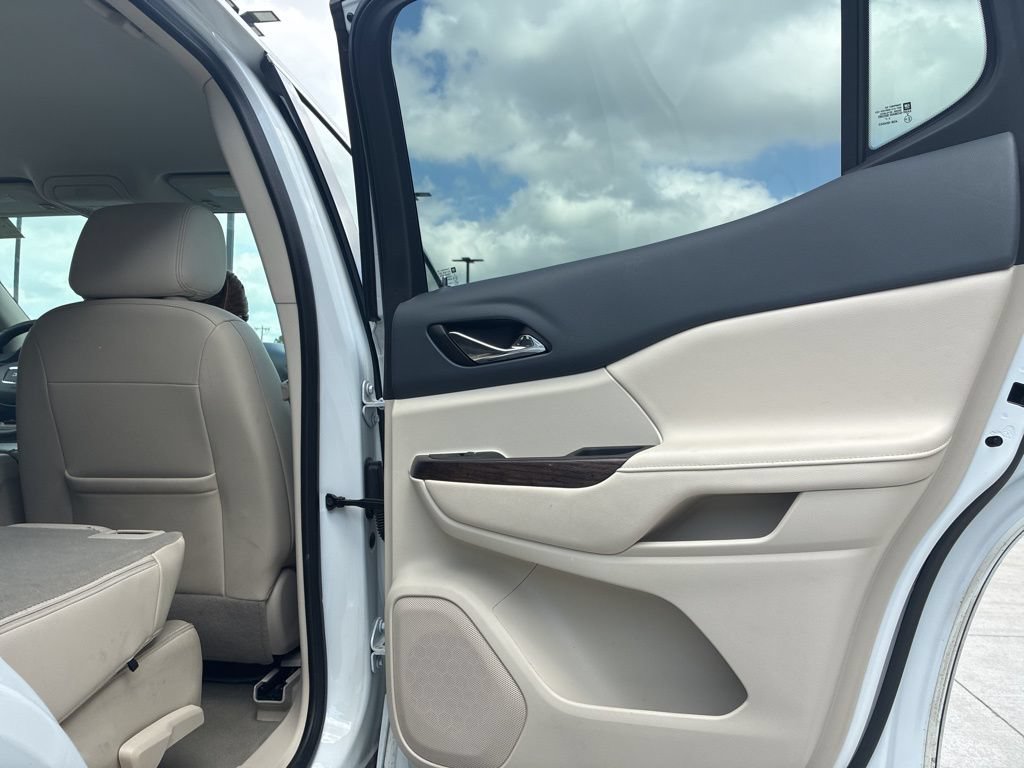 Used 2023 GMC Acadia Denali AWD/4WD image 9