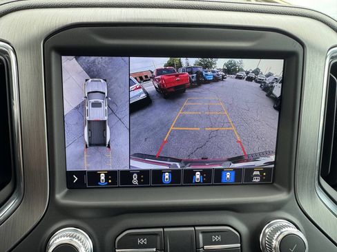 Used 2022 GMC Sierra 3500 Denali w/ Technology Package AWD/4WD image 17