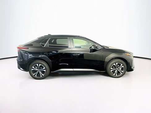 Used 2023 Toyota bZ4X FWD image 10