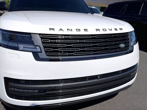 Used 2025 Land Rover Range Rover SE AWD/4WD image 30