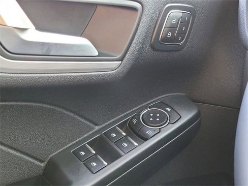 Used 2023 Ford Escape Platinum w/ Premium Technology Package image 35