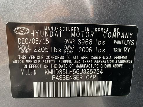 Used 2016 Hyundai Elantra GT image 32