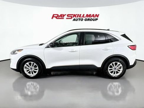 Used 2022 Ford Escape SE w/ Convenience Package FWD image 4