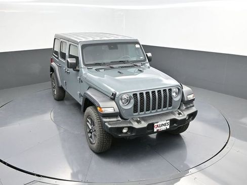 Used 2024 Jeep Wrangler Sport S image 37