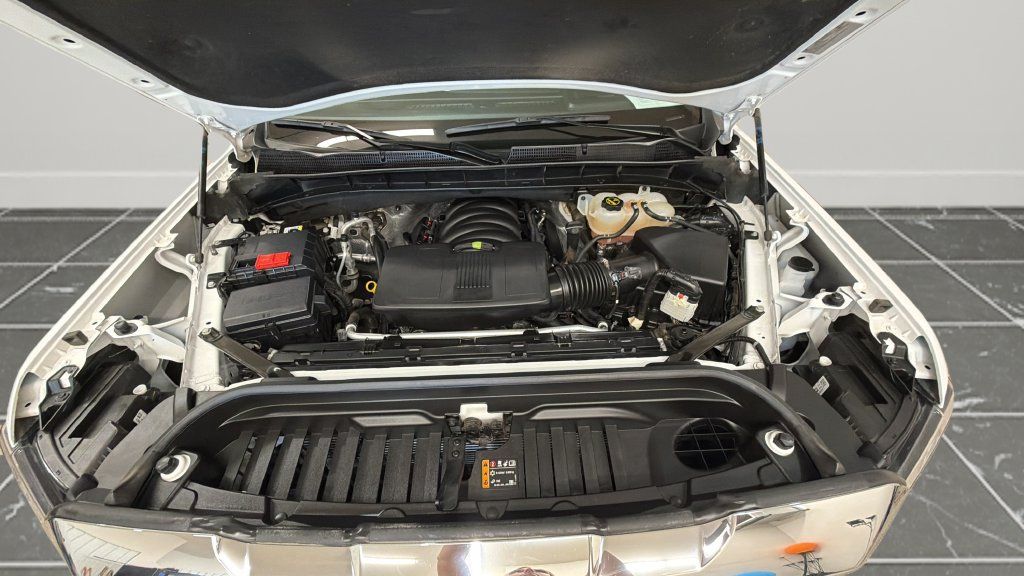Used 2025 GMC Sierra 1500 SLT AWD/4WD image 22