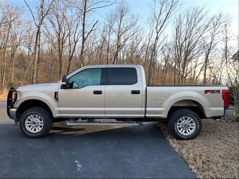 Used 2018 Ford F250 XLT w/ XLT Value Package image 4