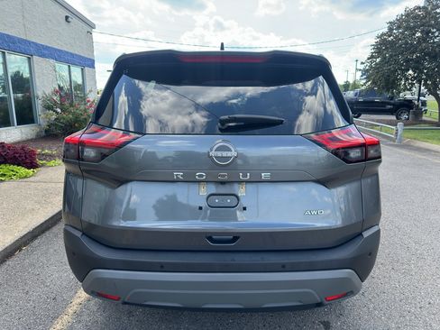 Used 2023 Nissan Rogue S AWD/4WD image 5