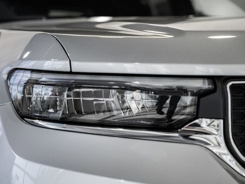 New 2025 Jeep Grand Cherokee Laredo X image 13