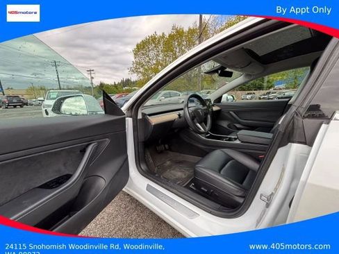 Used 2018 Tesla Model 3 Mid Range image 9