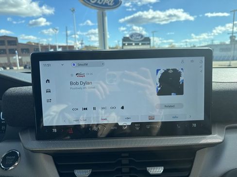 New 2026 Ford Explorer Active image 37