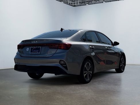 Used 2024 Kia Forte LXS image 5