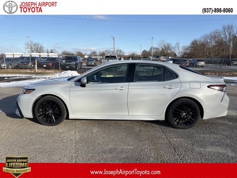 Used 2023 Toyota Camry XSE image 1