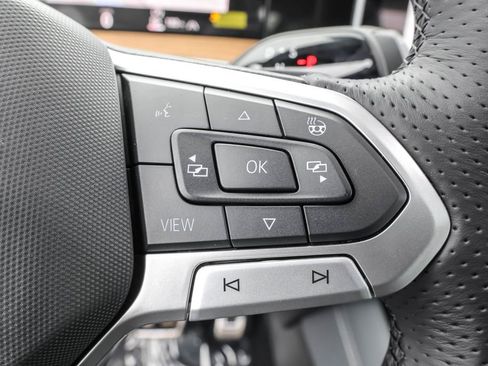 New 2026 Volkswagen Tiguan SEL R-Line image 30