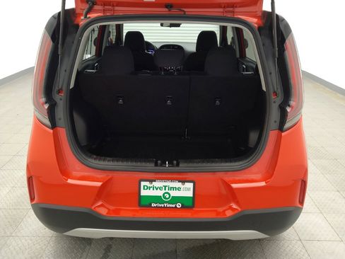 Used 2025 Kia Soul LX image 29