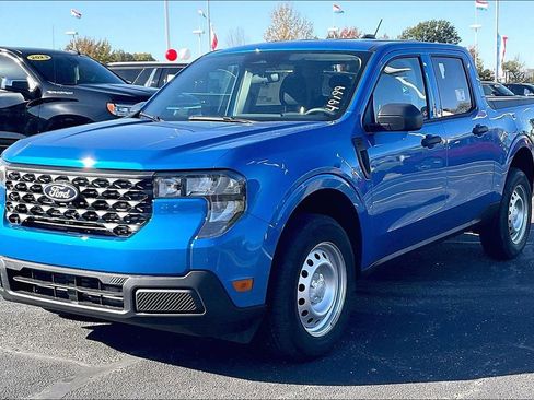 New 2025 Ford Maverick XL image 2