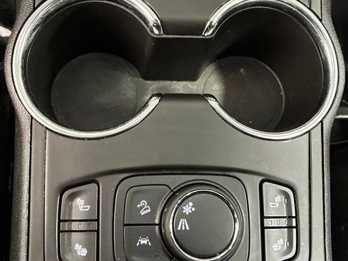 Used 2023 GMC Terrain SLE w/ Driver Convenience Package FWD image 15