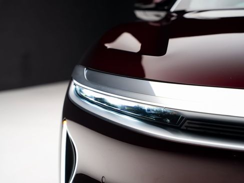 Used 2023 Lucid Air Touring AWD/4WD image 9