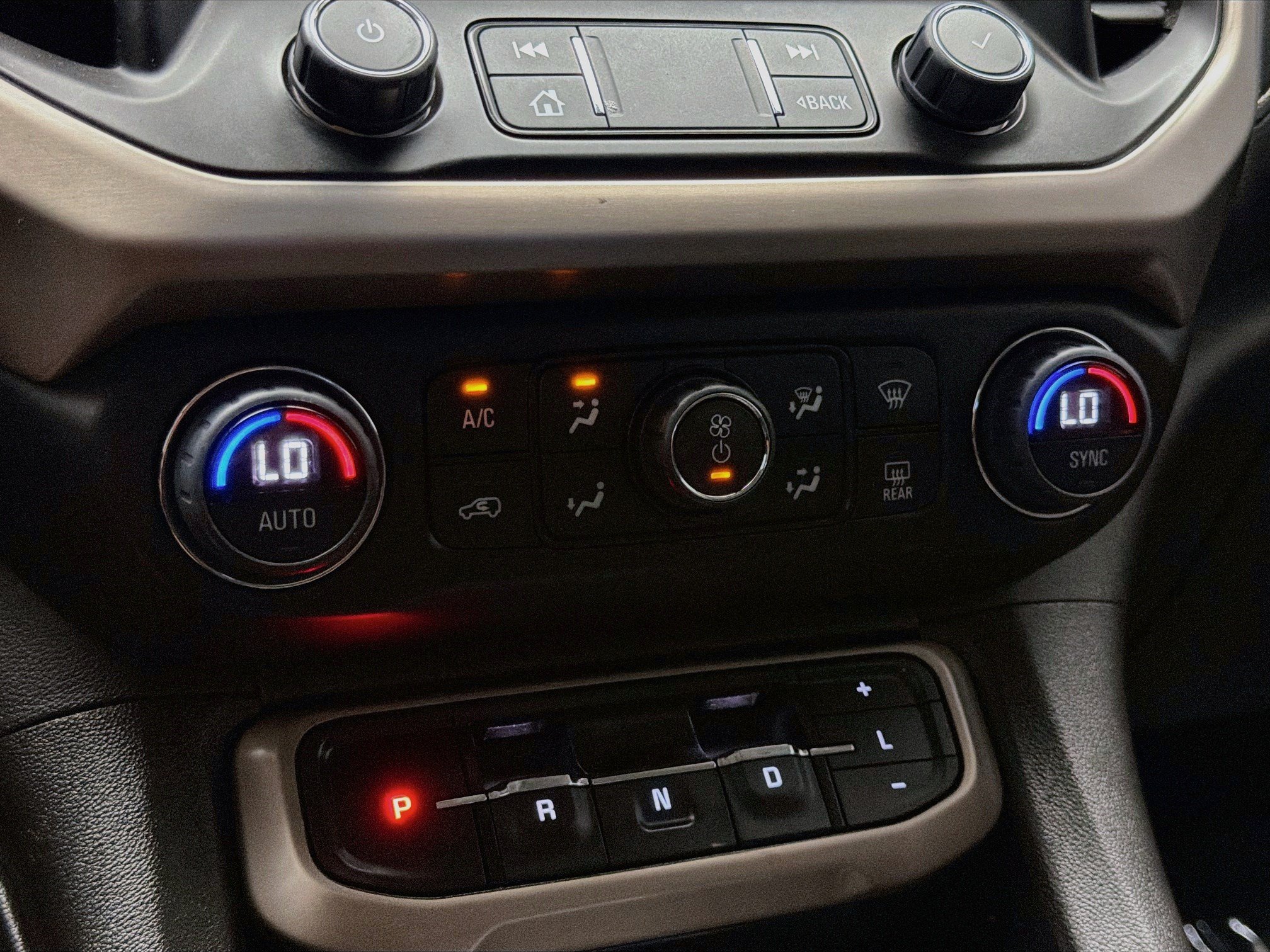 Used 2023 GMC Acadia Denali FWD image 10