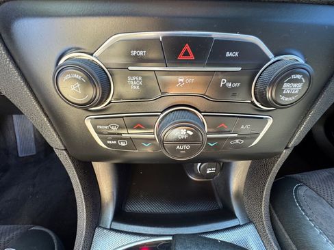 Used 2016 Dodge Charger R/T image 22