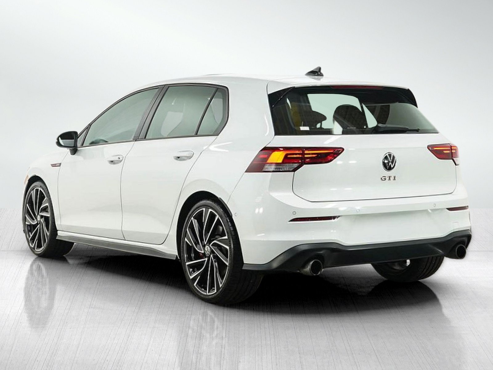 Used 2022 Volkswagen GTI Autobahn FWD image 3