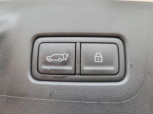 Used 2025 Hyundai Santa Fe SEL AWD/4WD image 10