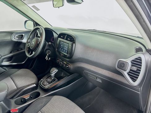 Used 2020 Kia Soul S FWD image 26