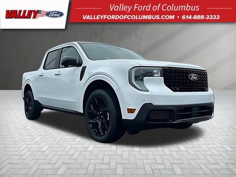 New 2025 Ford Maverick Lariat w/ Black Appearance Package image 1