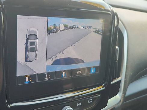 Used 2022 Chevrolet Traverse RS w/ LPO, Cargo Package FWD image 14