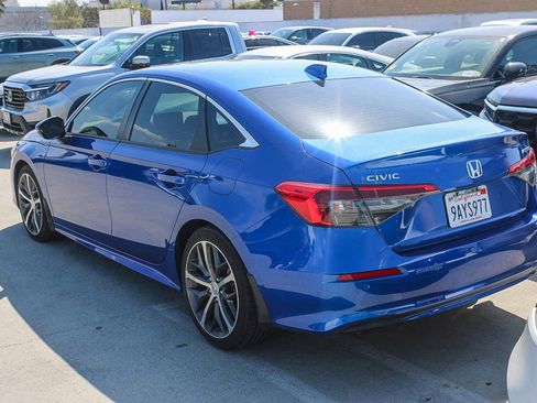 Used 2022 Honda Civic Touring image 6