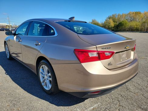Used 2018 Chevrolet Malibu LT image 7