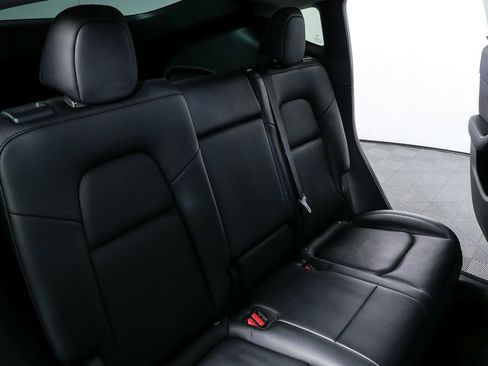 Used 2021 Tesla Model Y Performance image 18