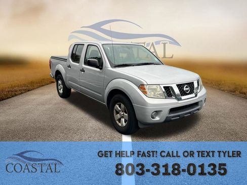 Used 2012 Nissan Frontier SV image 3