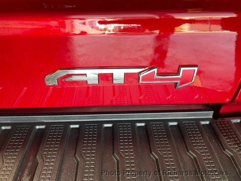 Used 2024 GMC Sierra 1500 AT4 w/ AT4 Preferred Package AWD/4WD image 7