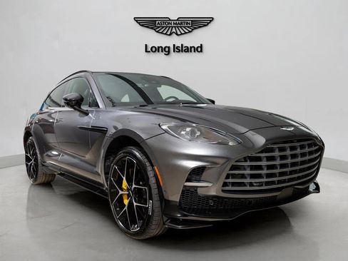 New 2026 Aston Martin DBX 707 image 3