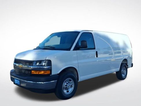 New 2026 Chevrolet Express 2500 w/ Driver Convenience Package RWD image 8